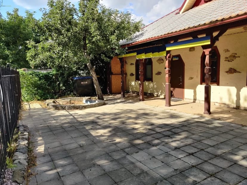 Фасадне приміщення 100 м2 з терасою в центрі Боярки