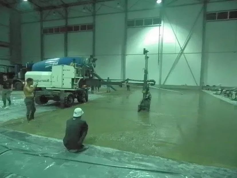 Надійні Промислові Підлоги та Бетонна Стяжка: Робота з Гарантією Якості та Дотриманням Термінів!