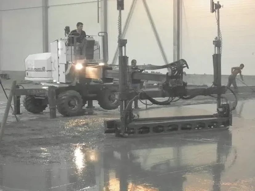 Надійні Промислові Підлоги та Бетонна Стяжка: Робота з Гарантією Якості та Дотриманням Термінів!