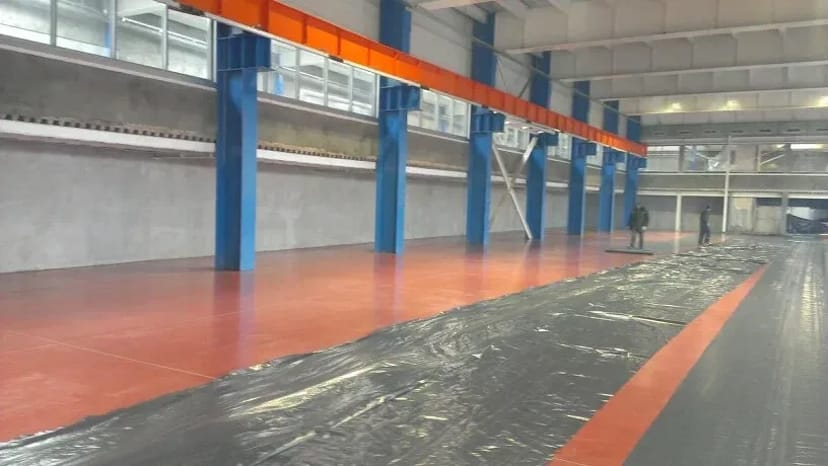 Надійні Промислові Підлоги та Бетонна Стяжка: Робота з Гарантією Якості та Дотриманням Термінів!