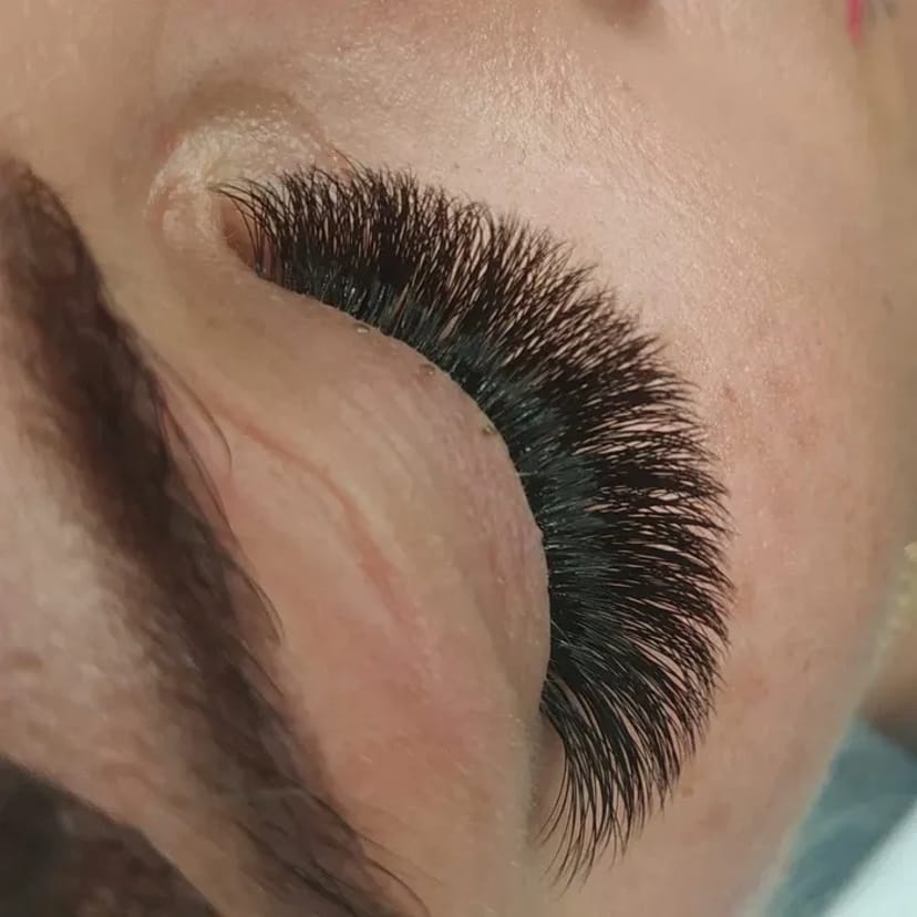 Нарощування вій, перманентний макіяж, ламінування вій Бровари