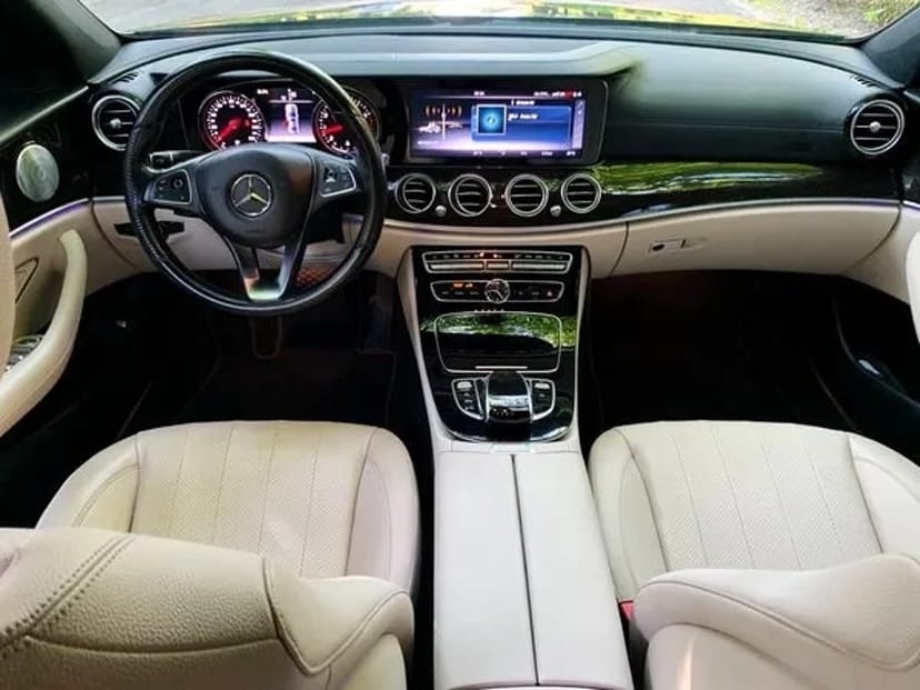 101 Mercedes E-класу на весілля в Києві – Mercedes W213 E300