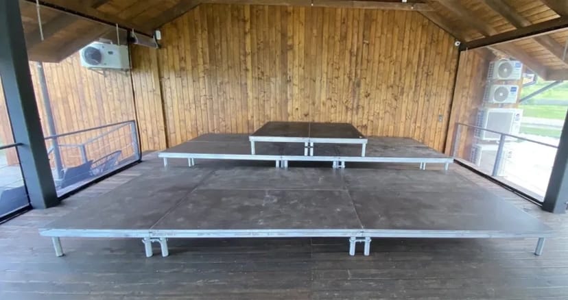 Подіум для подій — швидкий монтаж