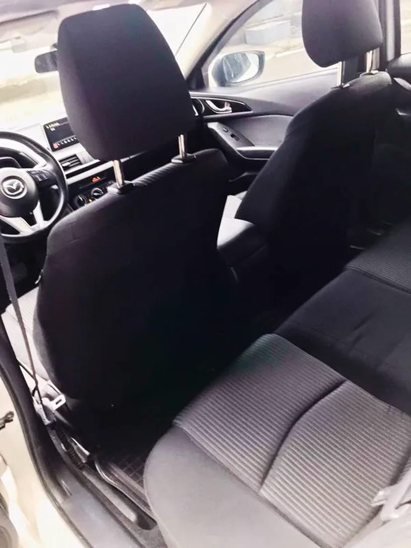 233 Mazda 3 біла замовити на весілля Київ