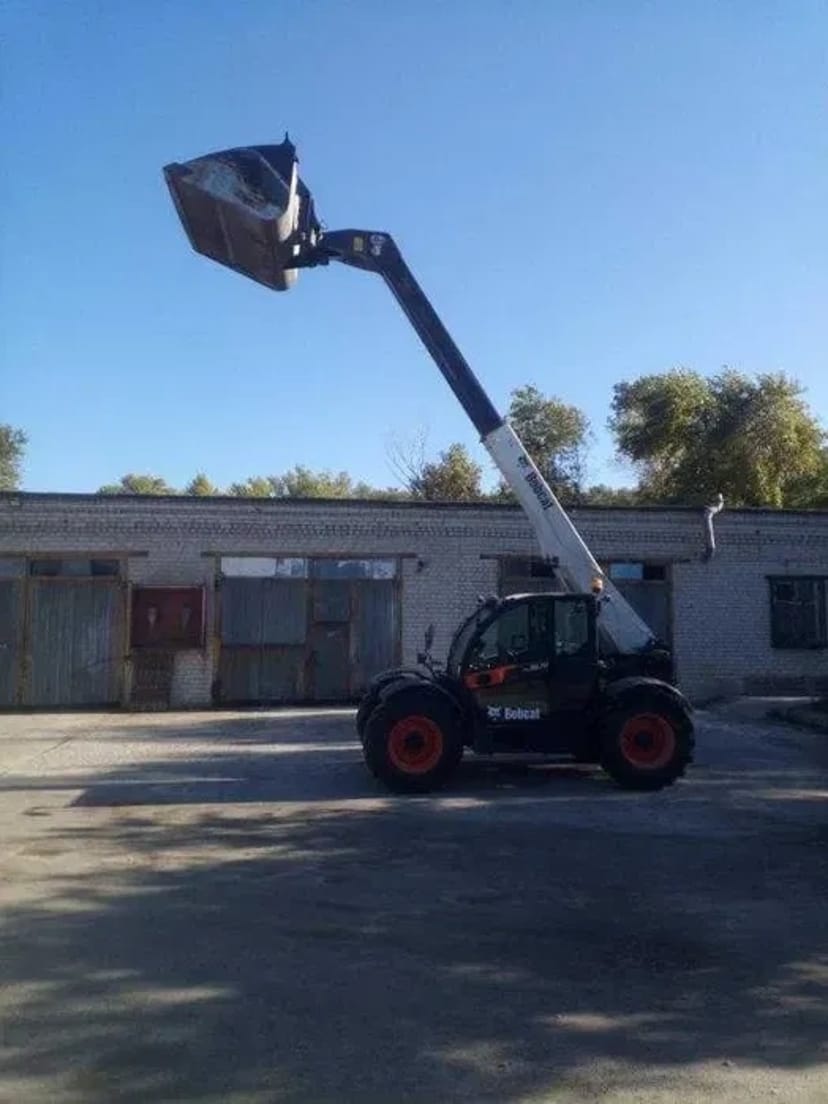 Телескопический погрузчик