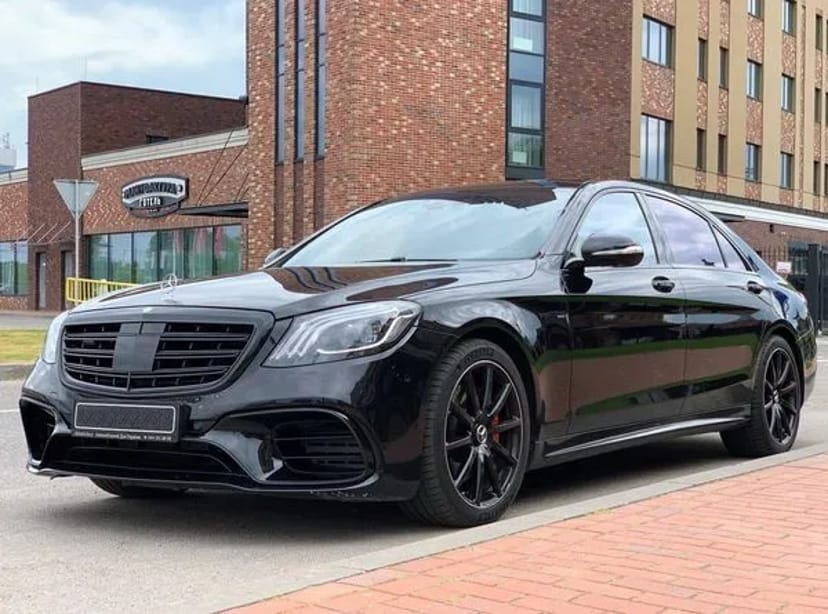 099 Mercedes 222 S-класу без водія в Києві – комфорт і свобода 