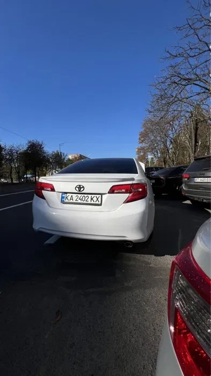 Авто Toyota Camry гібрид, 