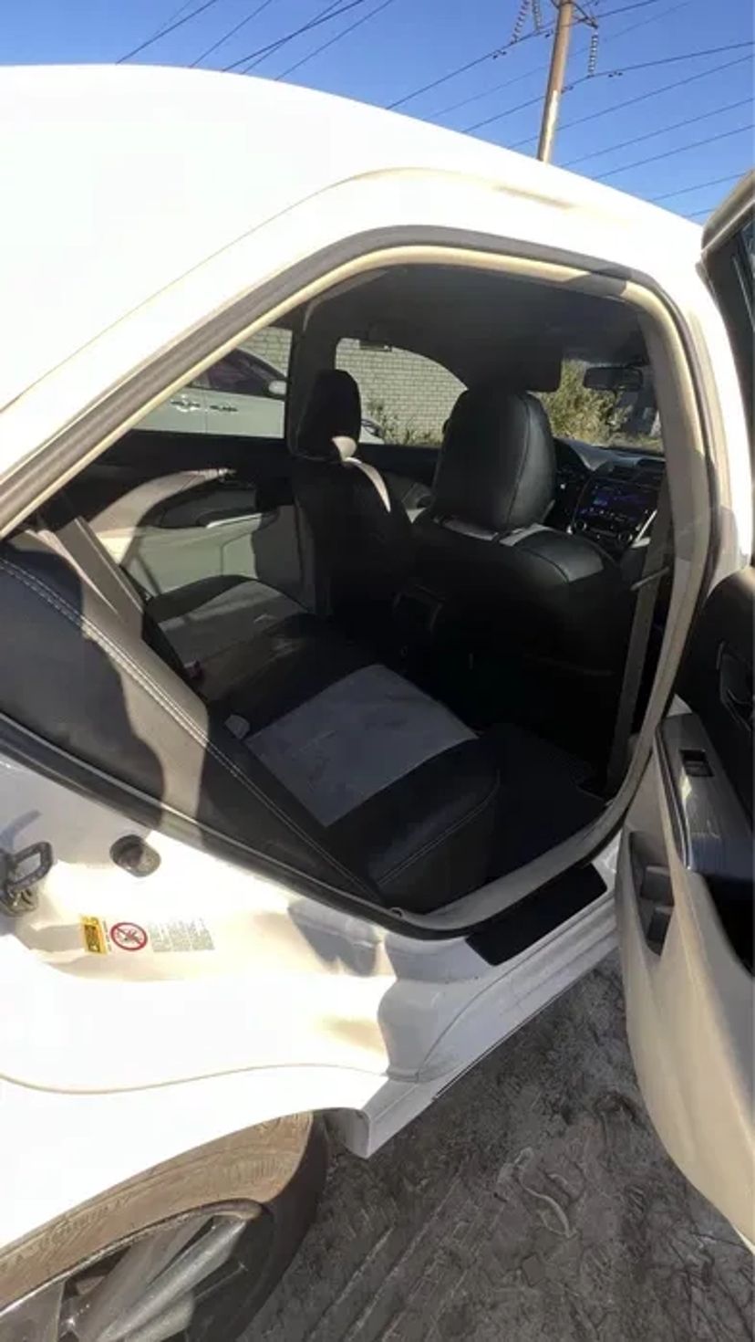 Авто Toyota Camry гібрид, 