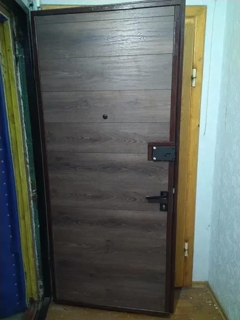 Установка та обшивка дверей, заміна замків – швидко та надійно!