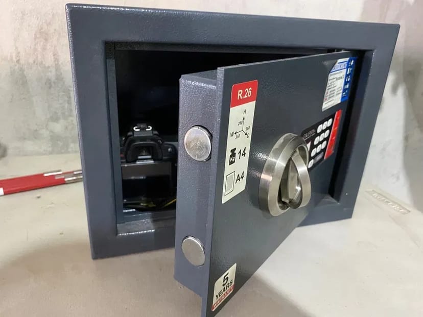 Аварійне відкриття замків. Відкриття замка/дверей без пошкодження