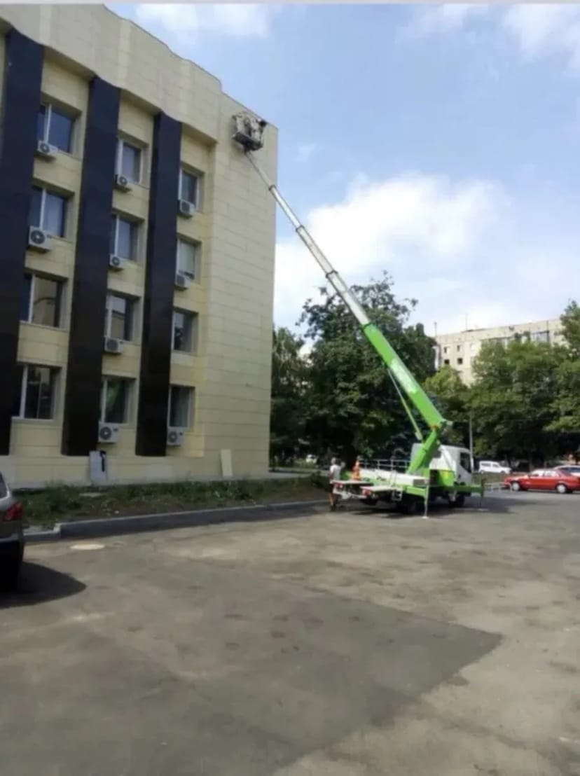 Автовишка 26 метрів (висотні роботи)