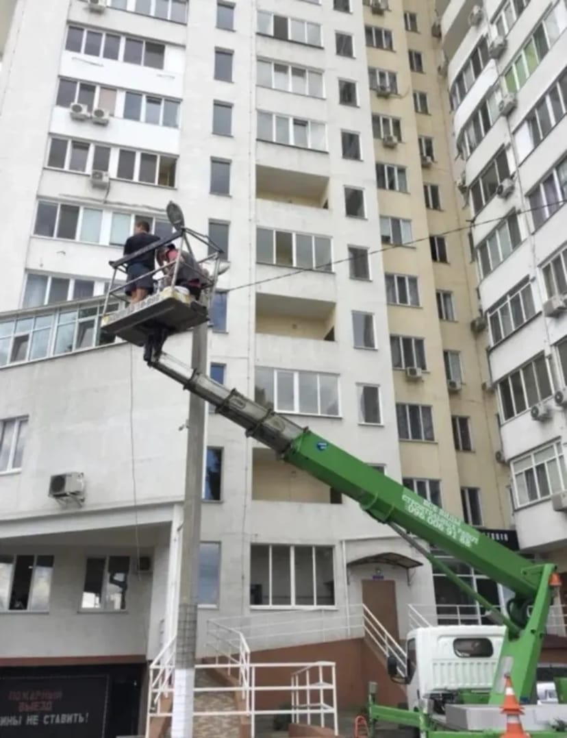 Автовишка 26 метрів (висотні роботи)