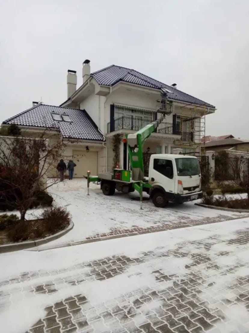 Автовишка 26 метрів (висотні роботи)