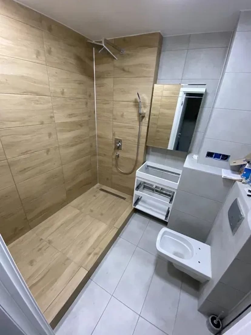 Ремонт квартир, будинків під ключ , та всі види внутрішніх робіт .