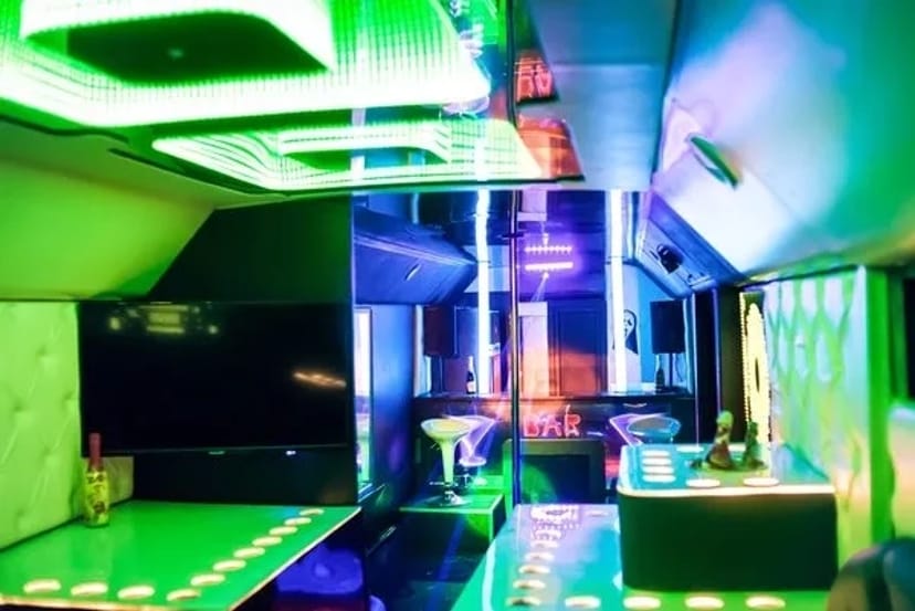 063 Автобус Party Bus Dancebus Manhattan на день народження дитини 