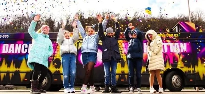 063 Автобус Party Bus Dancebus Manhattan на день народження дитини 