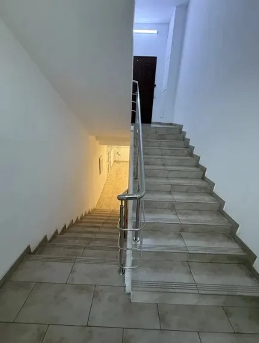 Приміщення 38 м2 в БЦ Межигірський