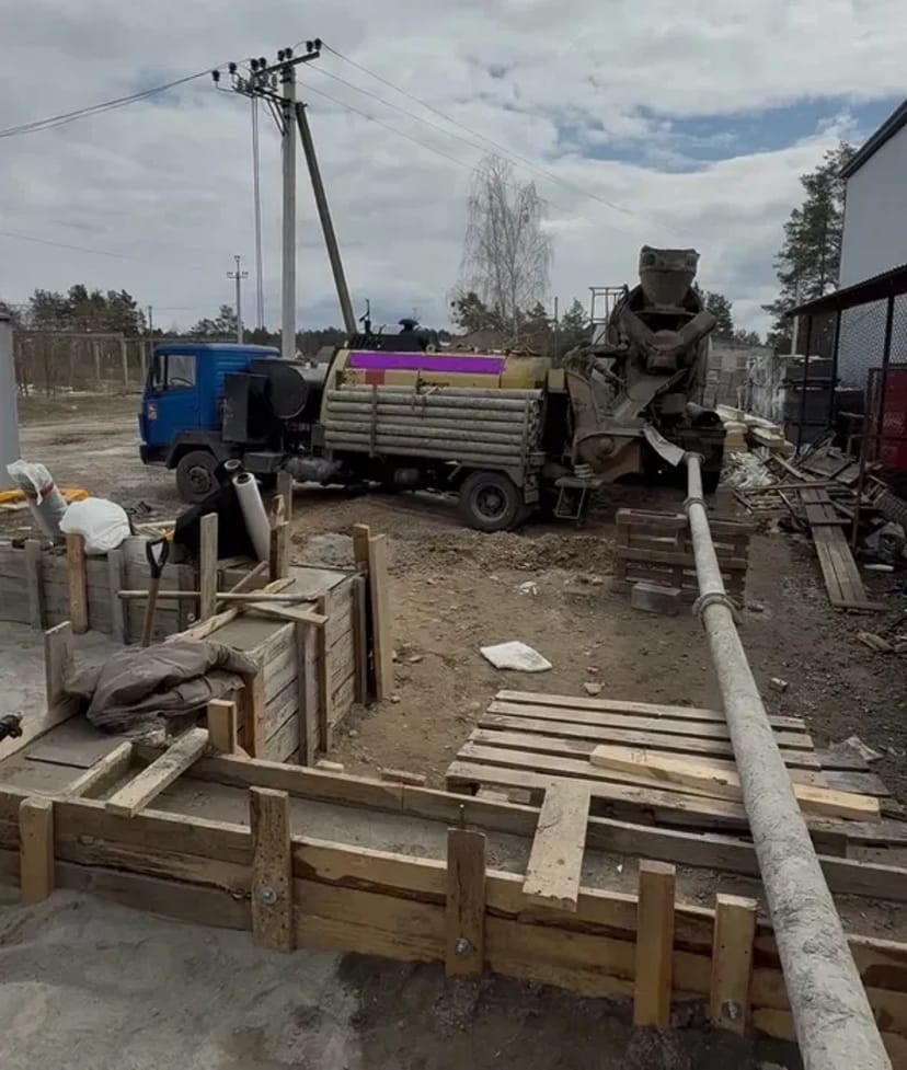 Стаціонарний  бетононасос  траса 120м. 