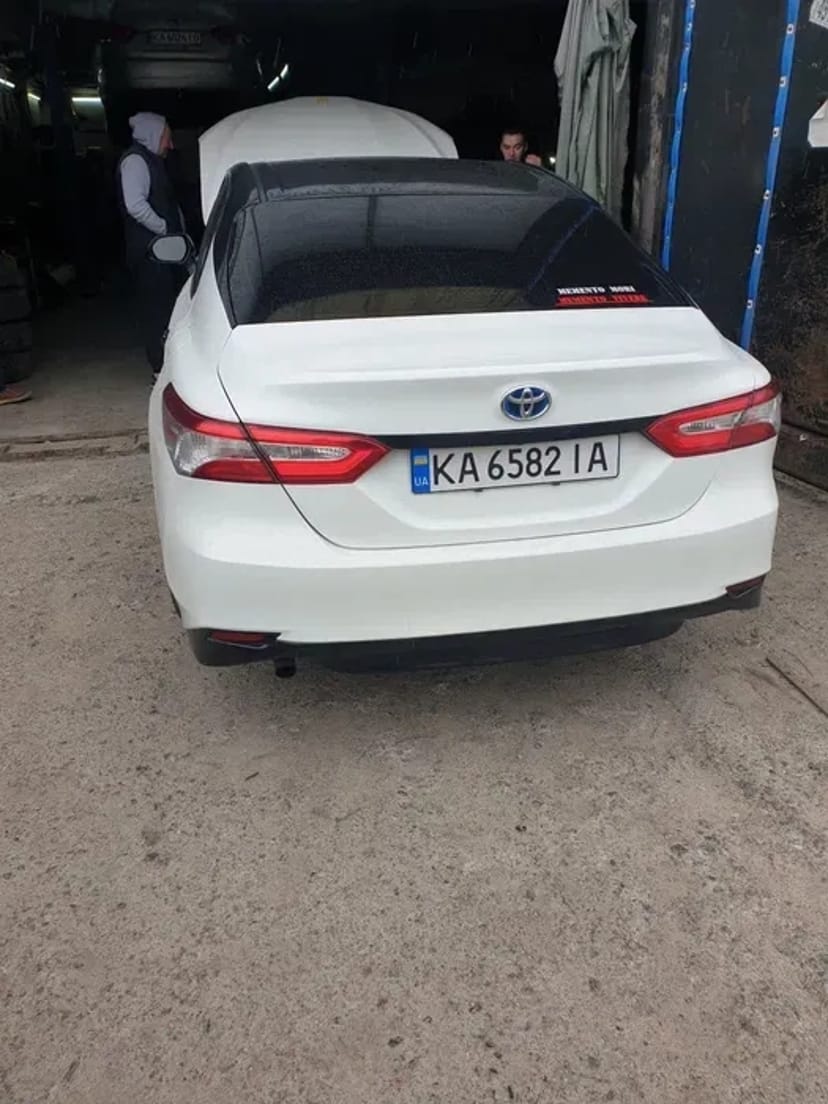 Авто Toyota Camry 70 гібрид