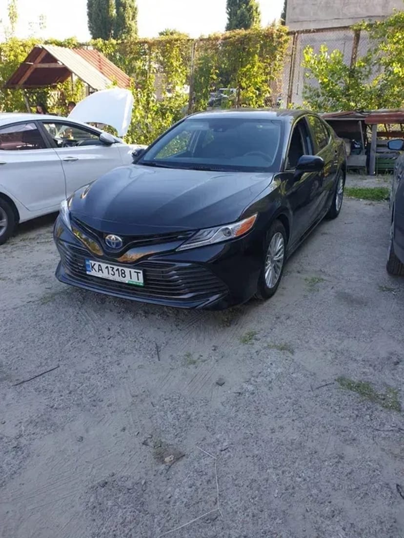 Авто Toyota Camry 70 гібрид