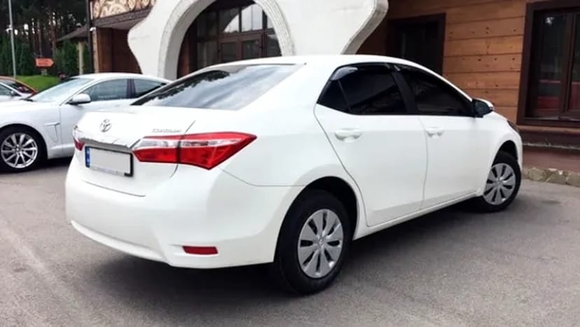 050 Toyota Corolla авто на весілля