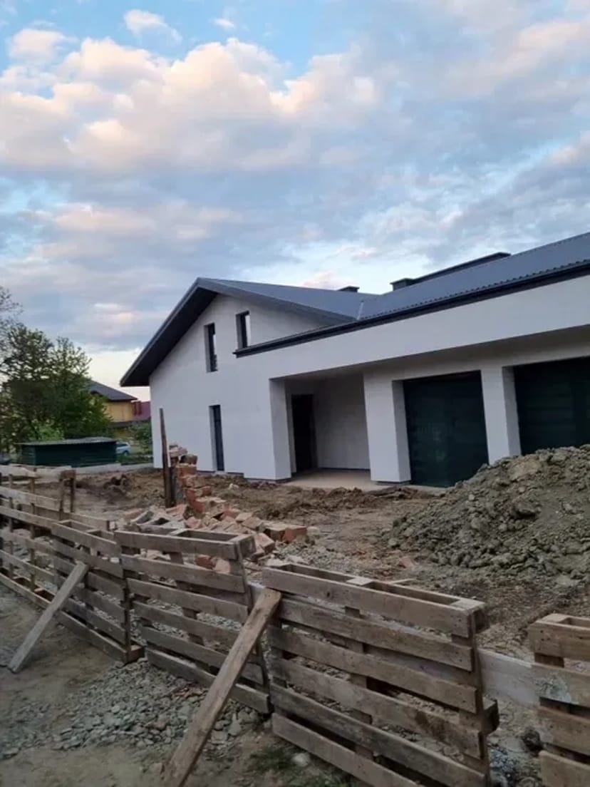 Будівництво за вашими мріями: Індивідуальний дизайн, надійна якість