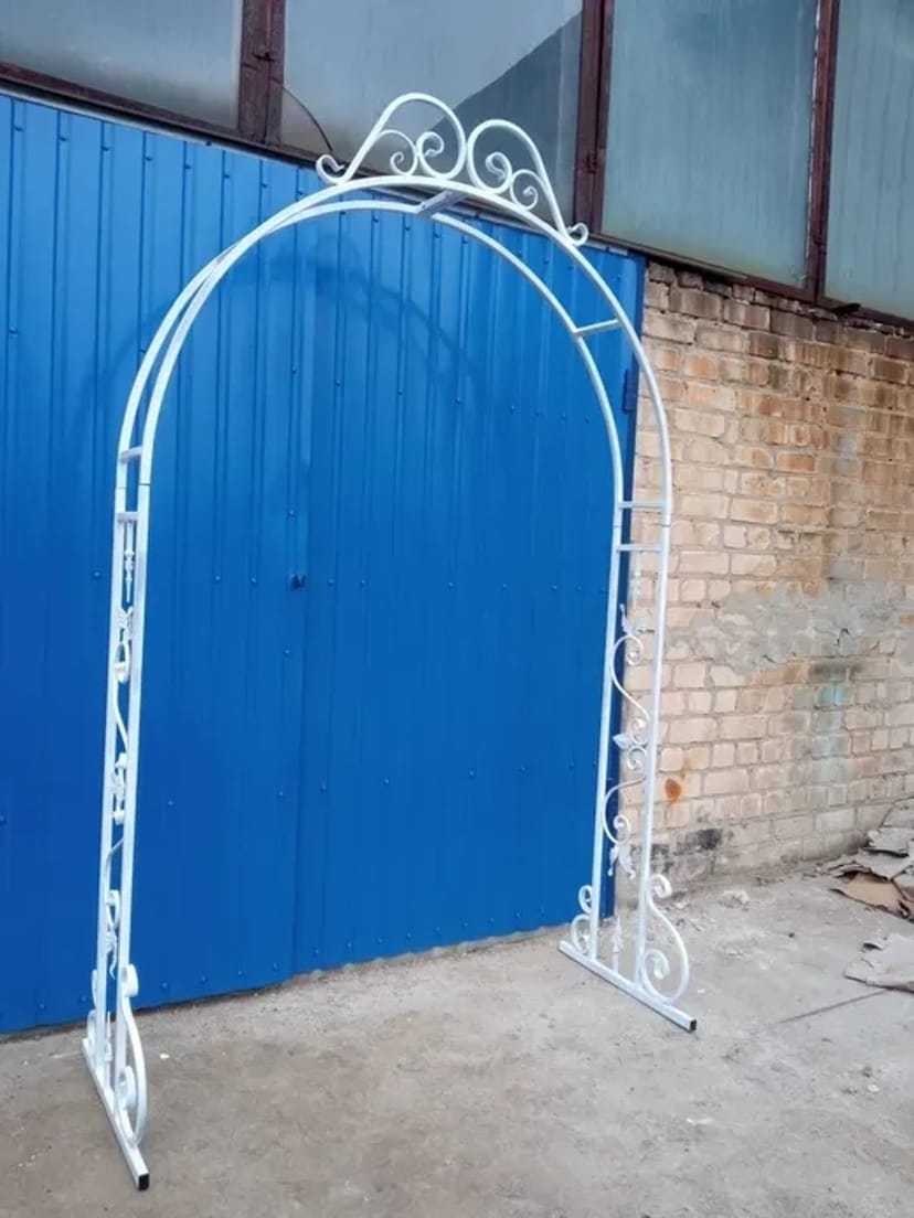 Весільна арка кована