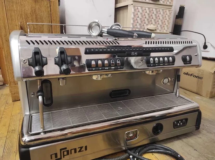 Ремонт Професійних Кавомашин: Кав’ярні, Ресторани, Офіси. Виїзд Майстра та Швидка Діагностика!