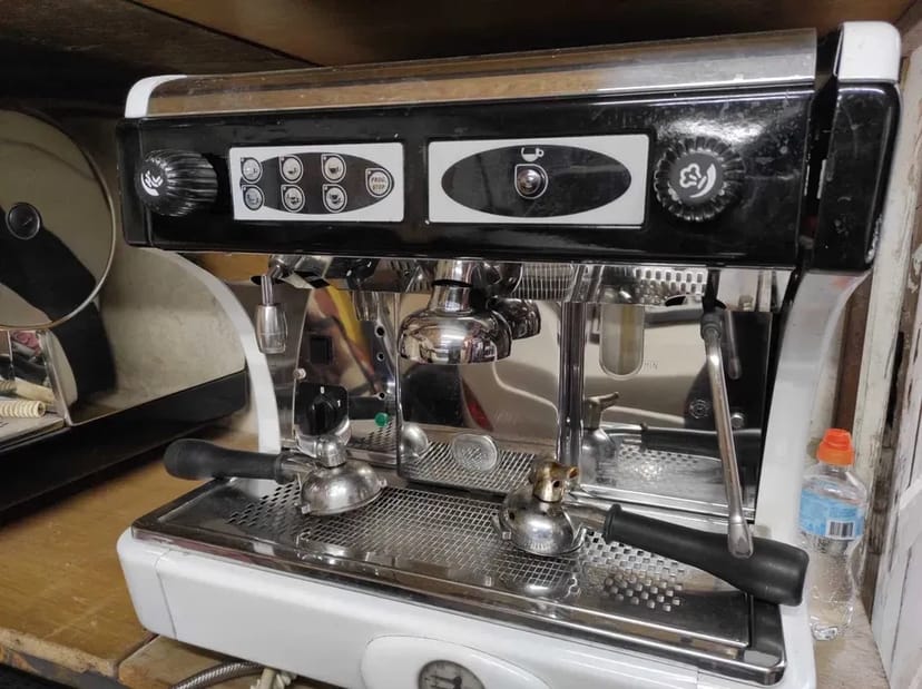 Ремонт Професійних Кавомашин: Кав’ярні, Ресторани, Офіси. Виїзд Майстра та Швидка Діагностика!