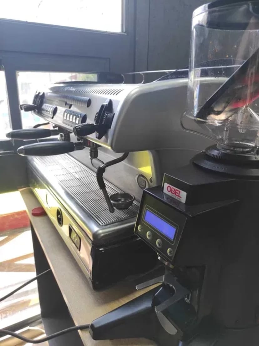 Ремонт Професійних Кавомашин: Кав’ярні, Ресторани, Офіси. Виїзд Майстра та Швидка Діагностика!