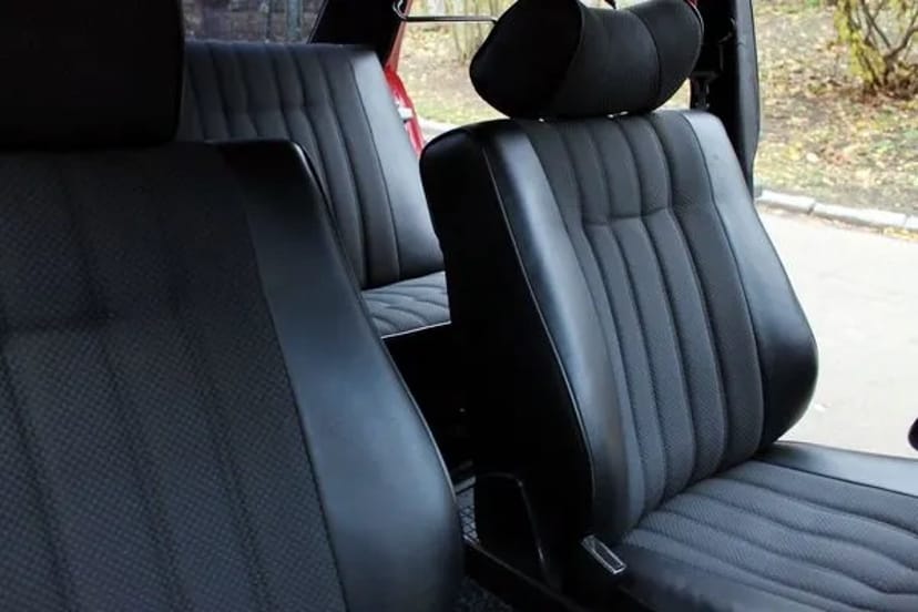 216 Ретро авто на зйомки Mercedes W123
