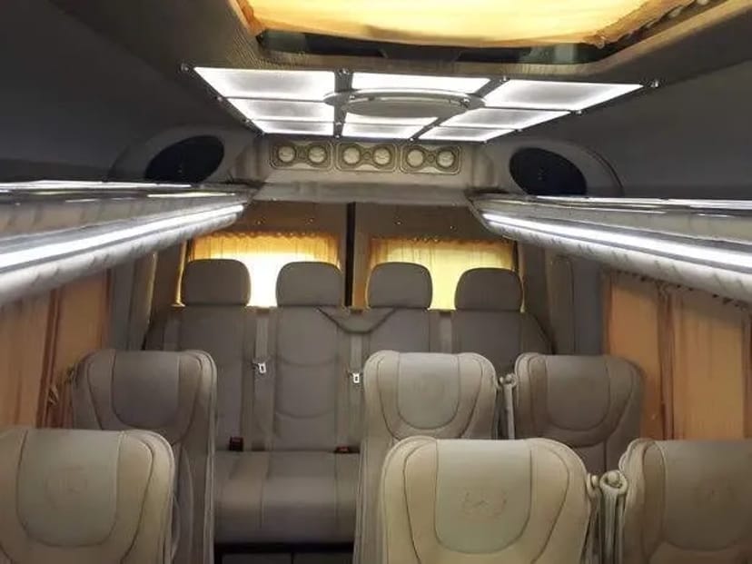 VIP мікроавтобуси, автобуси. Пасажирські перевезення.