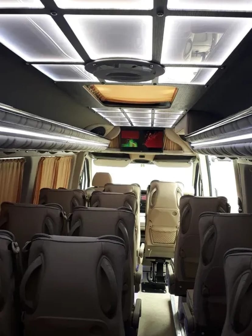 VIP мікроавтобуси, автобуси. Пасажирські перевезення.