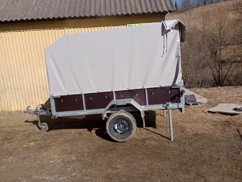 Причепи у дуже доброму стані