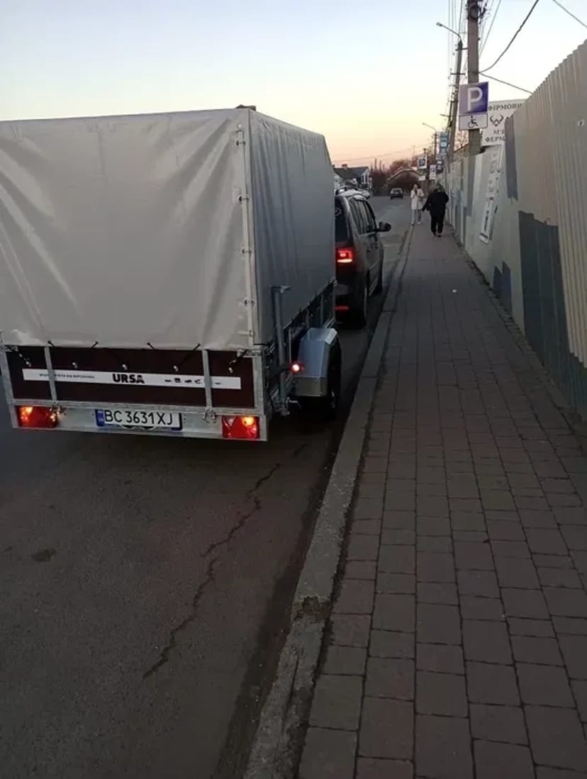Причепи у дуже доброму стані