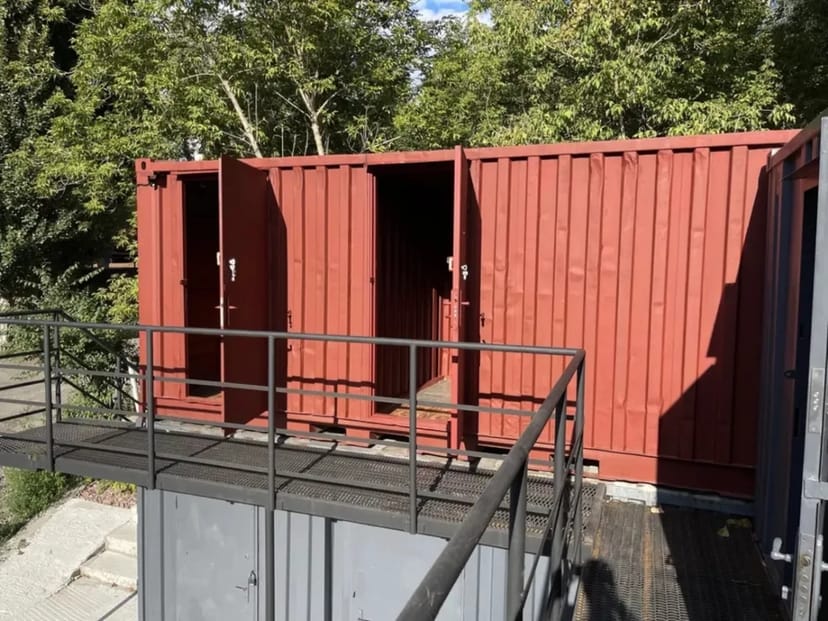 Кладовка з відеоспостереженням