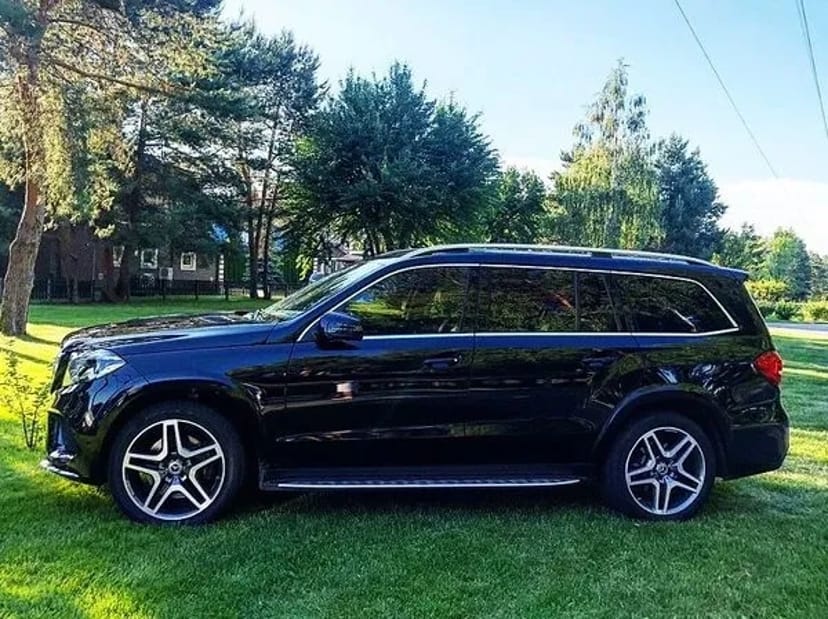 361 Позашляховик на весілля Mercedes Benz GLS 350d AMG чорний