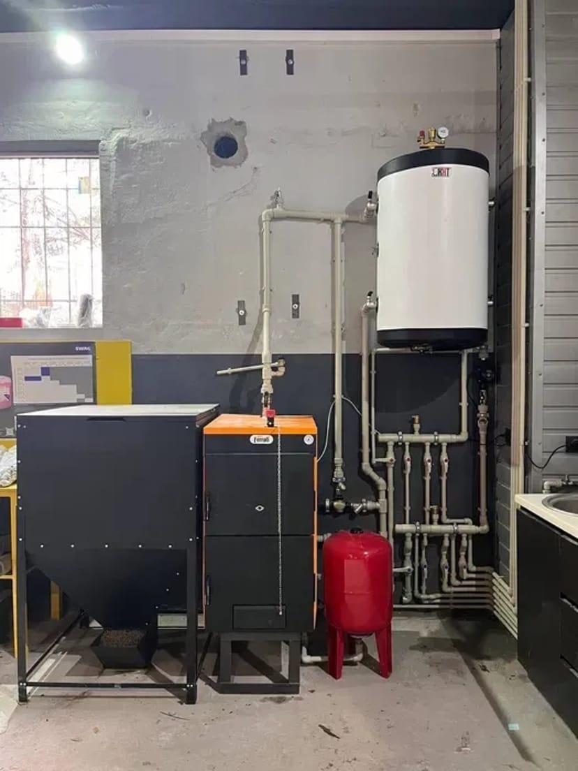 Монтаж опалення, теплих підлог, димоходів, твердопаливних котлів