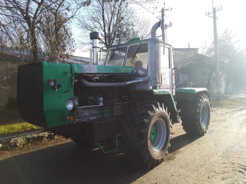 Переобладнання тракторів ХТЗ Т-150, 17021/17221, 242/243 на двигун Volvo