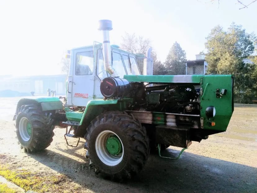 Переобладнання тракторів ХТЗ Т-150, 17021/17221, 242/243 на двигун Volvo