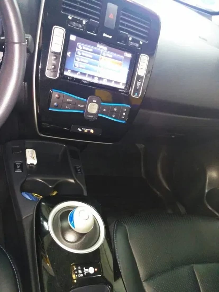 Nissan Leaf електромобіль