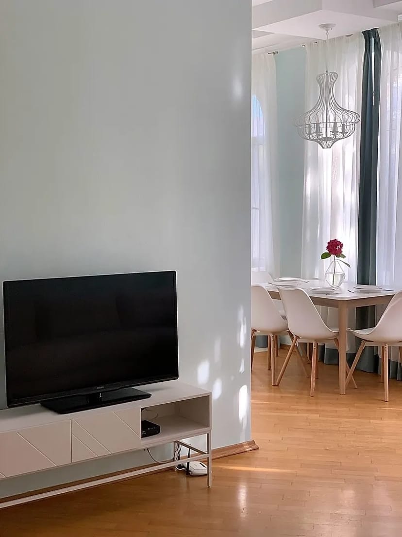 Здам VIP 2 кімнатну у Царському будинку вул. Лютеранська, 13 у Центрі