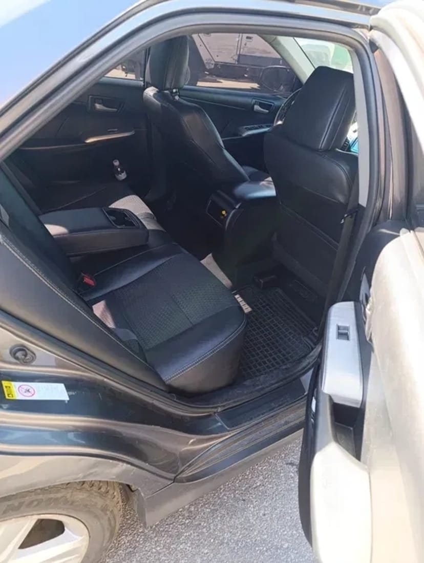 Авто Toyota Camry 50 для роботи в таксі