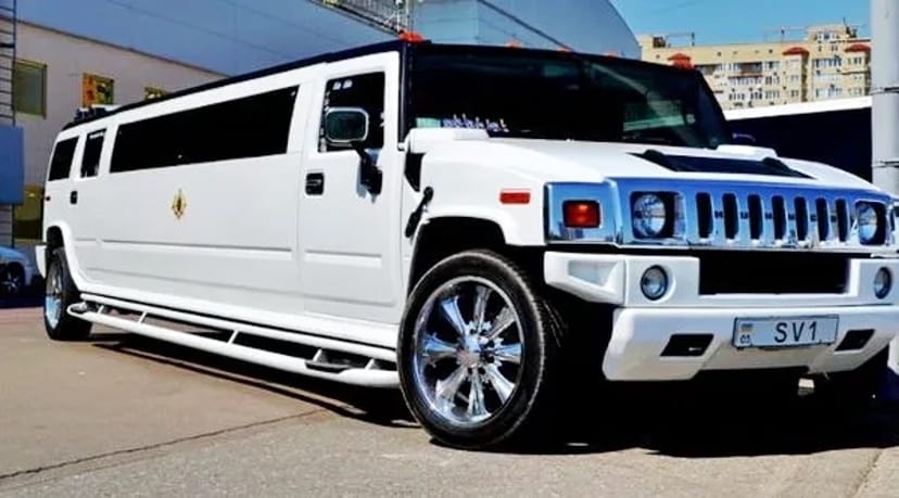 025 Лімузин Hummer H2 на день народження в Києві