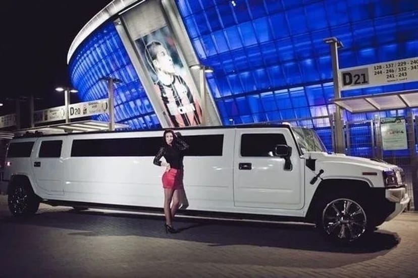 025 Лімузин Hummer H2 на день народження в Києві