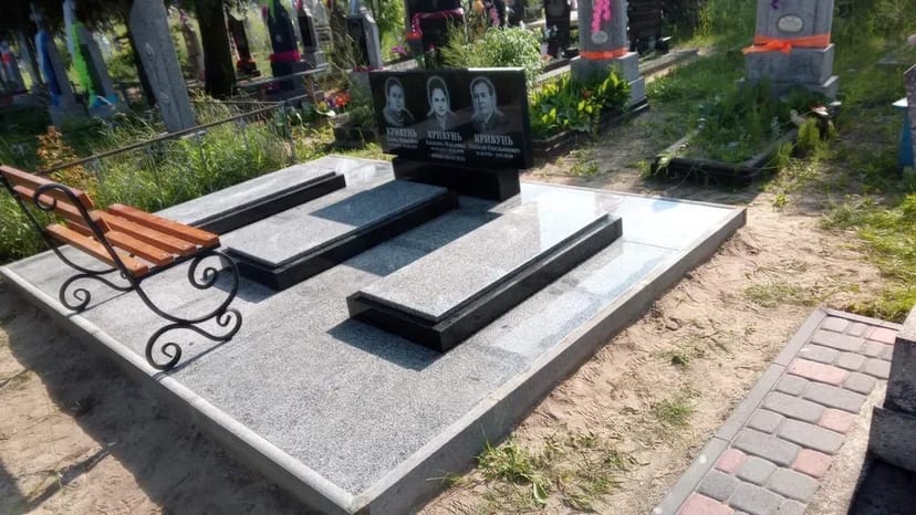 Одинарні, подвійні, європейські, військові пам'ятники