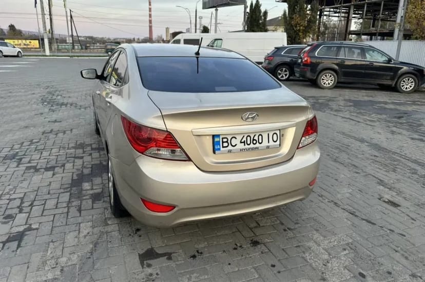 Автомобіль Хюндай Accent під таксі