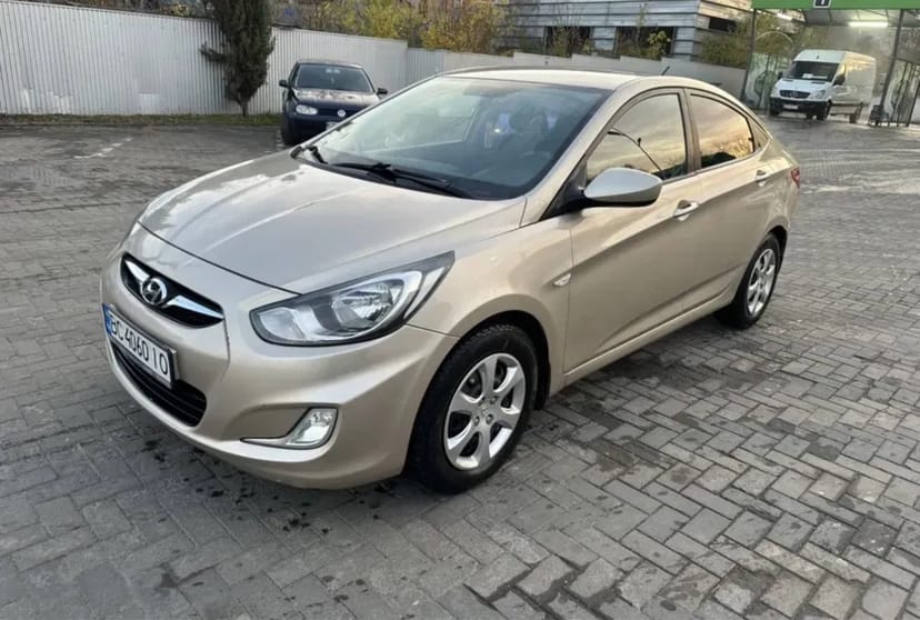 Автомобіль Хюндай Accent під таксі