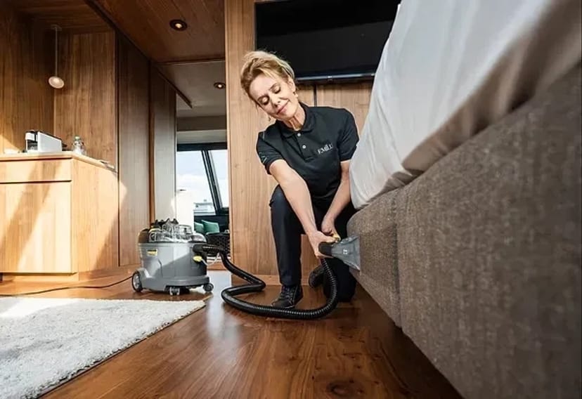 Миючий пилосос з аквафільтром Karcher Puzzi 8/1