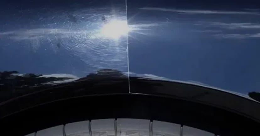 Полірування автомобіля, вирівнювання вмятин без фарбування